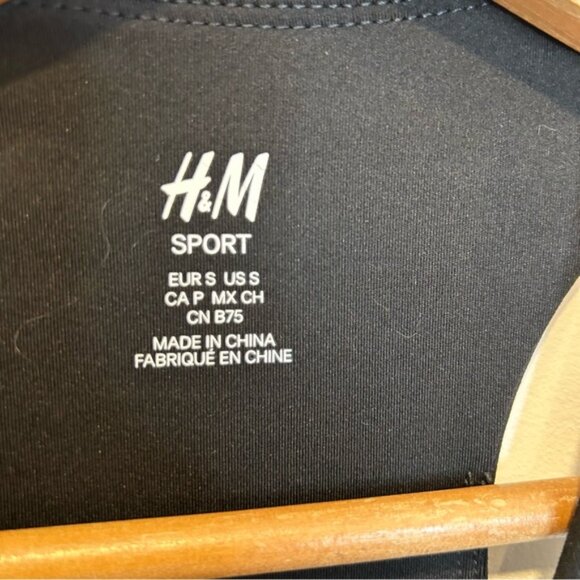 H&M Sport MEDIUM SUPPORT SPORTS BRALETTE Black - Picture 3 of 4